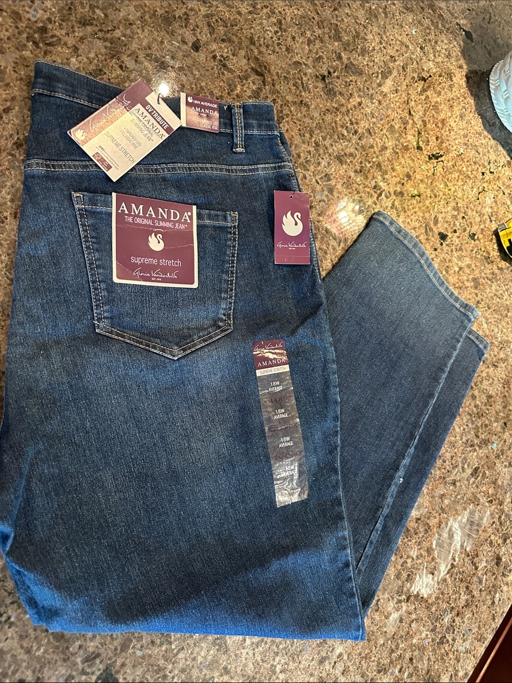 Gloria Vanderbilt Amanda Straight Leg Jeans in Dark Blue Size 18W